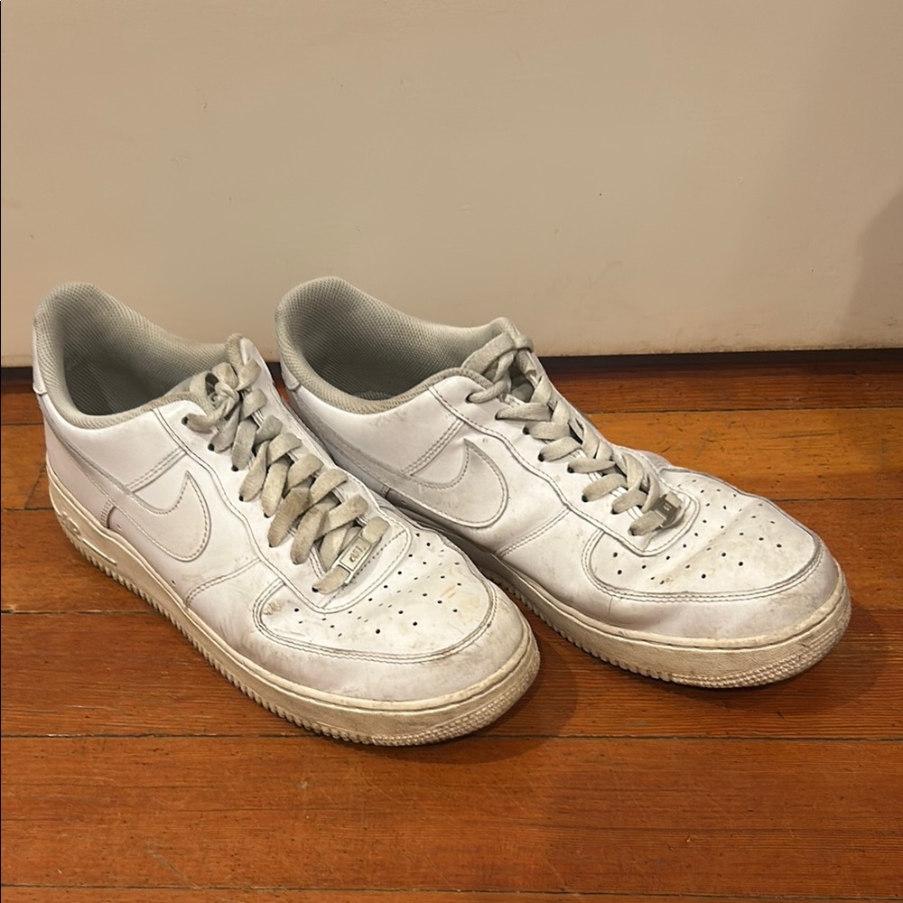 Nike White Air Force 1 Low-Top Sneakers Iconic Style